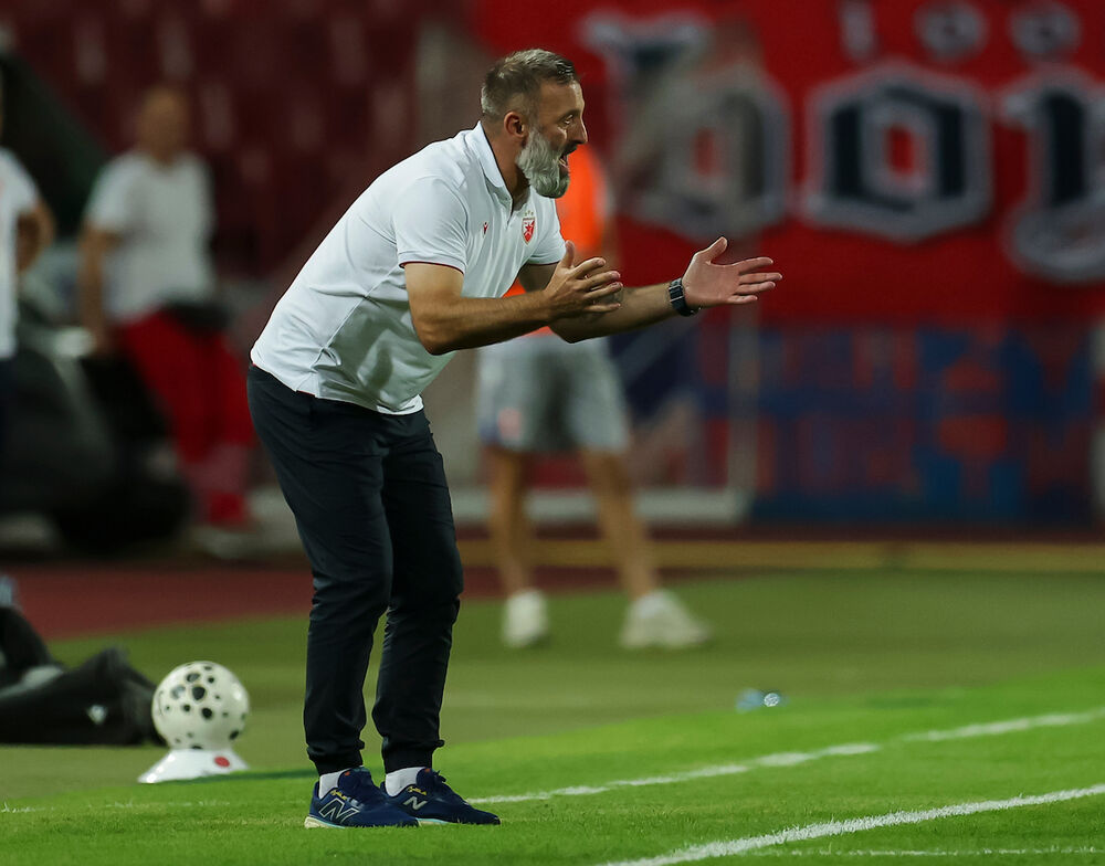 Nenad Sakić na utakmici Crvene zvezde i Hapoel Ber Ševe