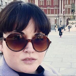 "PRESELILA SAM SE U BEOGRAD NAKON RAZVODA I ZAŽALILA": Amerikanka BEZ DLAKE NA JEZIKU, to više nije mogla da TRPI