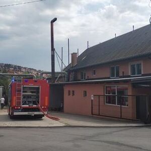 Još jedna vatrena stihija u Srbiji: Buknuo požar na odžaku poznate fabrike kafe, vatrogasci brzo reagovali (FOTO)