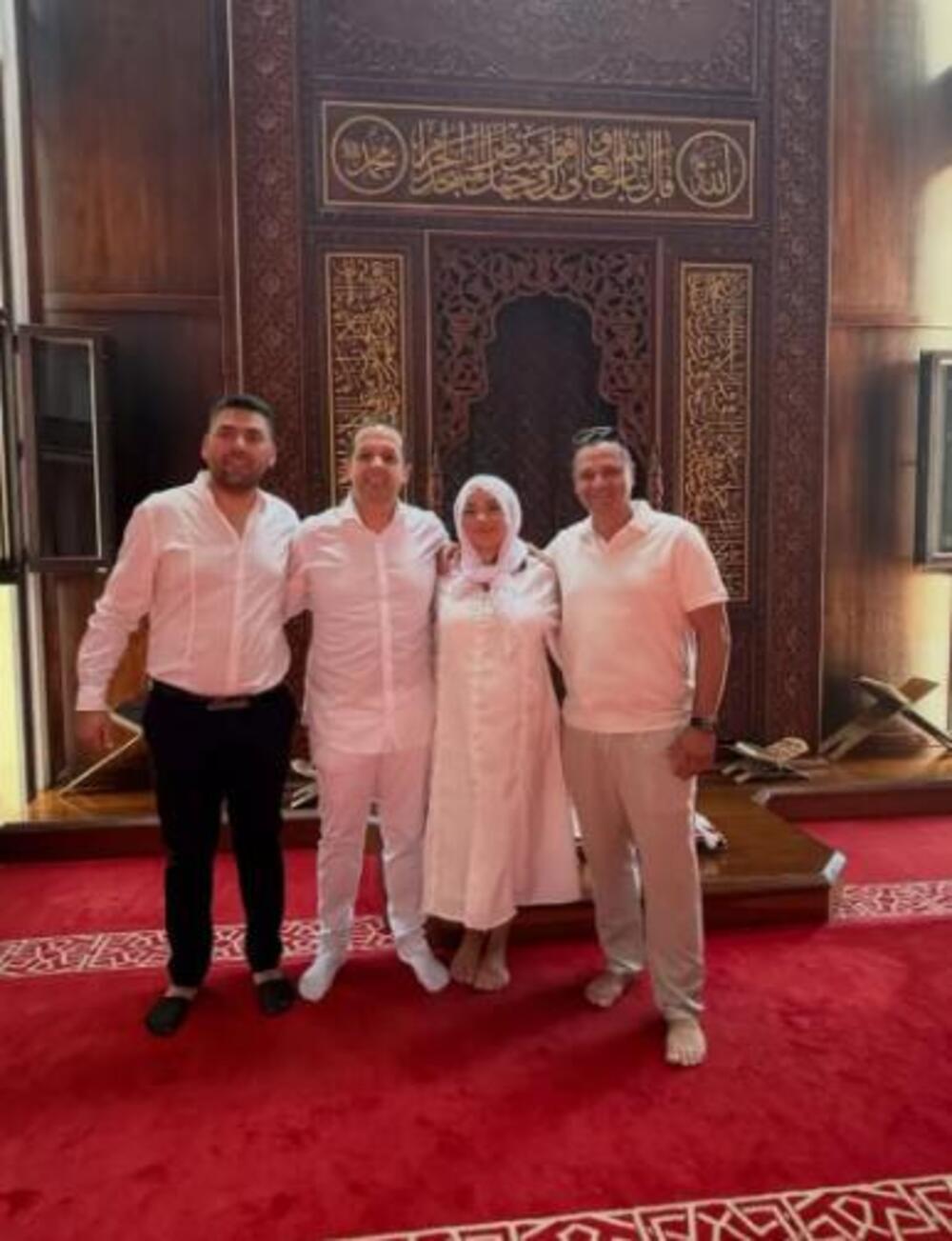 "NAČUO SAM KAKVE OBAVEZE IMA MUŠKARAC, A KAKVE ŽENA": Prvo oglašavanje pevača zbog kog je Tamara PREŠLA U ISLAM!