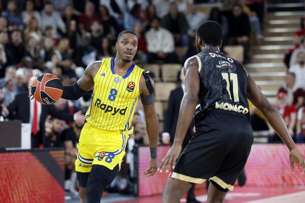 Partizan još uvek nije izgubio bitku za potpis Lonija Vokera?! (Video/Foto)