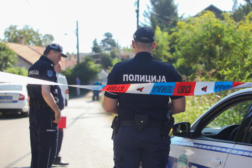 Tinejdžer se trkao sa rođenim bratom kod Borče, pa sleteo sa puta: U toku je borba za život!