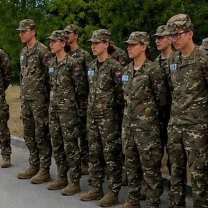 "LJUDI SE VALJAJU OD SMEHA": Snimak slovenačkih vojnika postao viralan, "JAO MENI, PA MI ĆEMO NJIH DA BRANIMO"!