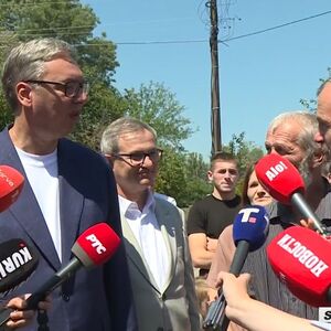 "GIZDAVA, ŠARULJA, ŠARENKA I JAGODA": Vučić se prisetio kako je čuvao krave kao dete, ali to nije sve!