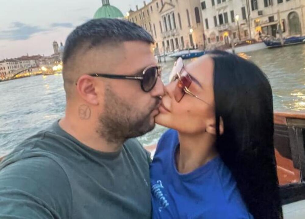 ASMIN PUCA OD PONOSA KAKVA JE RIBA KRAJ NJEGA: Maja tankim tračicama jedva sakrila gigantske grudi, ovde se baškare