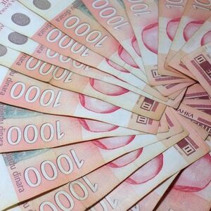 Ovoj grupi građana danas stiže 10.000 dinara: Proverite da li su vam legle pare