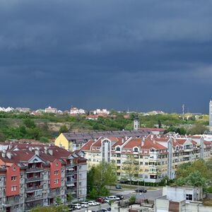 Velika promena vremena u Srbiji kreće večeras! Prvo 36 stepeni, a onda naglo počinje jako zahlađenje, grmljavina..