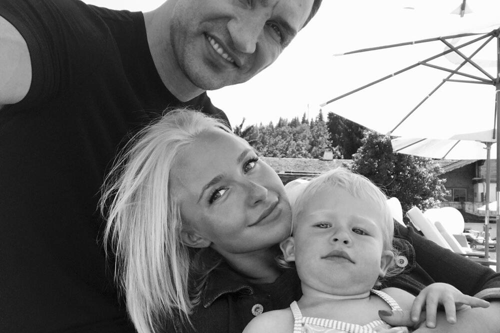 UMRLA POZNATA GLUMICA: Bivša partnerka Vladimira Klička i majka njegovog deteta preminula iznenada u 36. godini