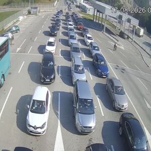 Nepregledne kolone u tri trake ka Crnoj Gori: Kraj se ne nazire, vozači, spremite se za pakao (FOTO)