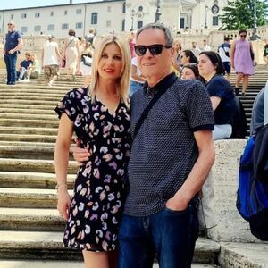 ŽENA POZNATOG GLUMCA (76) PREKO MEDIJA SAZNALA ZA NJEGOVU DEVOJKU: Razveli se posle 40 godina braka