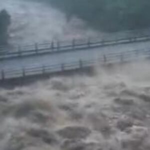 Priroda udarila svom silom, ima i mrtvih: Uništeno više od 100 kuća, oluja sve paralisala