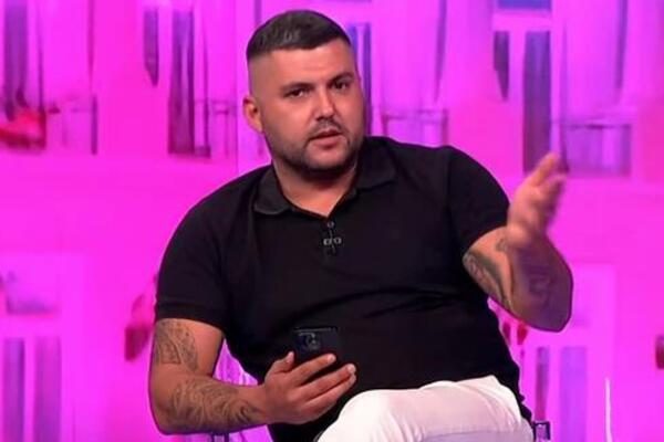 ŠOK NA PINKU, ASMIN POKAZAO DOKAZ DA JE KAČAVENDA UVALILA SINA U DUGOVE: Izneo teške optužbe (FOTO)