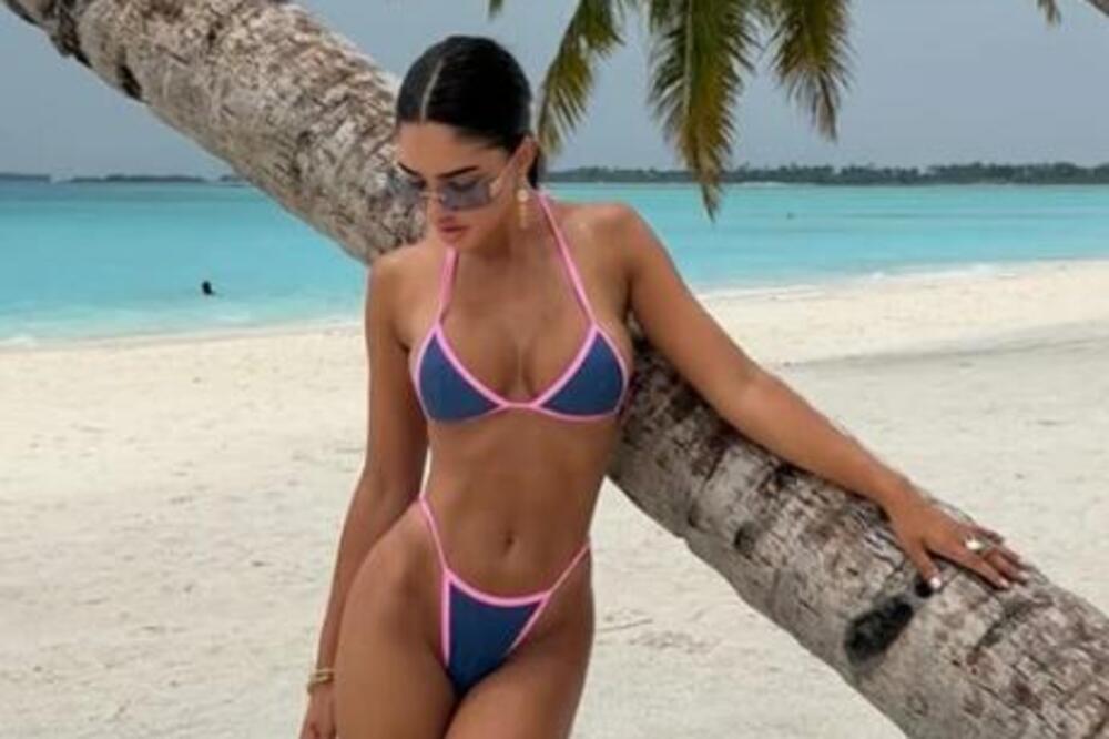 ANĐELA JE POSTALA NAJBOLJA RIBA U BEOGRADU Srbi šokirani kako IZGLEDA POSLE SVEGA: Skinula se u MIKRO TANGA BIKINI!