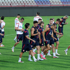 Važan adut Crvene zvezde napustio trening! (Foto)