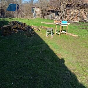 Kuća, voćnjak i plodna njiva za manje od 20.000 evra: Vlasnik u Srbiji prodaje ogromno imanje u celini! (FOTO)