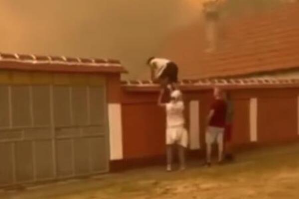 LJUDI SKAČU PREKO OGRADA KAKO BI SPASILI ŽIVU GLAVU: Pojavio se najstrašniji snimak požara u Grebencu (VIDEO)