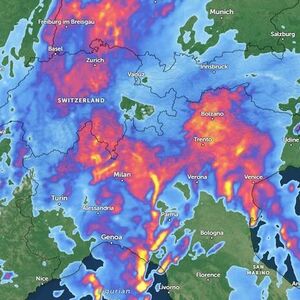 Strašne oluje haraju Evropom, prave haos i u našem regionu: Nevreme sve pred sobom, jednog muškarca udario GROM!