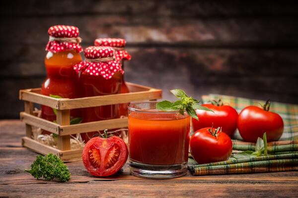 Recept za mleveni paradajz bez kuvanja! Sprema se lako, svima uspe, i ne kvari se kad se ovako pripremi