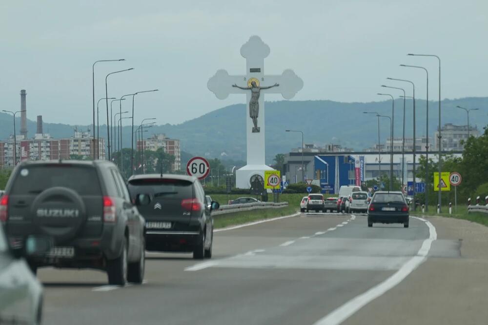 MUŠKARAC (27) VOZIO 212 KM/H U KRAGUJEVCU! Nasilnička vožnja na delu, PRESRETAČI ga odmah uhvatili!