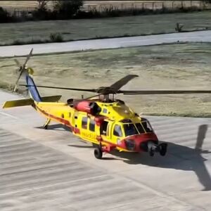 RUMUNSKI TIM ZA GAŠENJE POŽARA KRENUO KA SRBIJI! 70 vatrogasaca u ekipi, helikopter "Black Hawk" već sleteo (VIDEO)