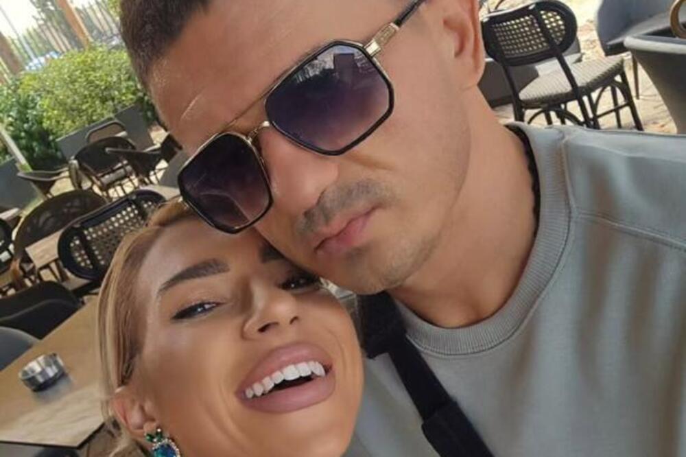 "OSTAVIO ME NA PODU DA ISKRVARIM BEZ POZIVA HITNOJ": Jovana Jeremić otkrila šta se dešavalo sa BIVŠIM! Šok iz veze