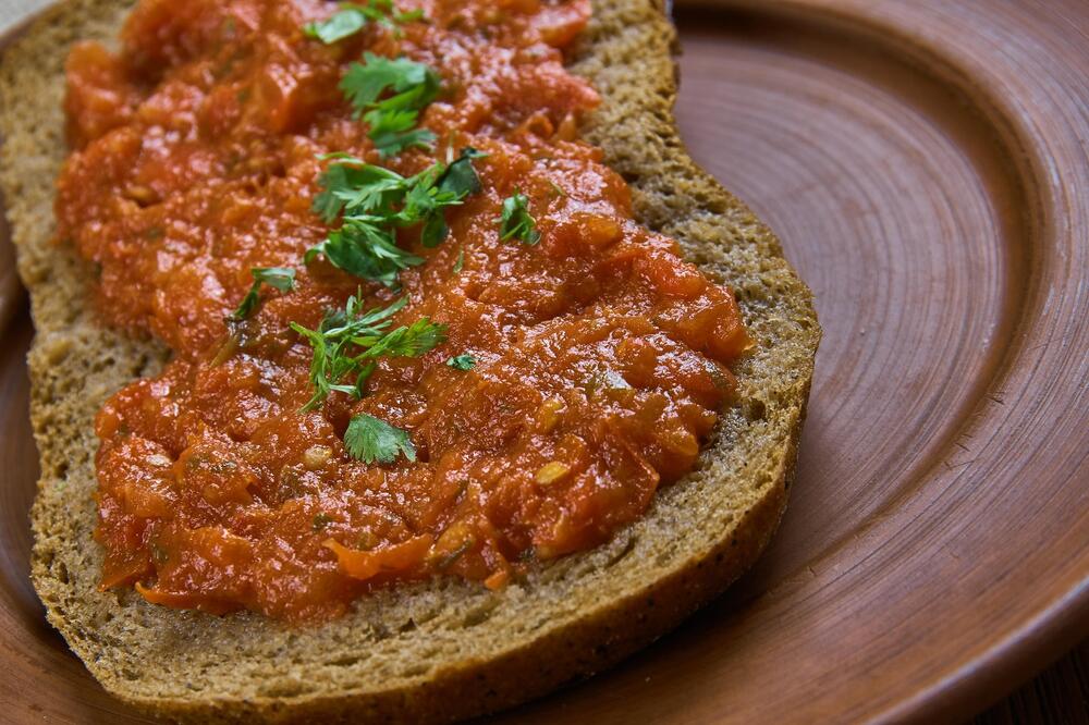 Recept za sataraš koji je gust, sladak i bez kapi vode! Savršen obrok, povrće se topi u ustima