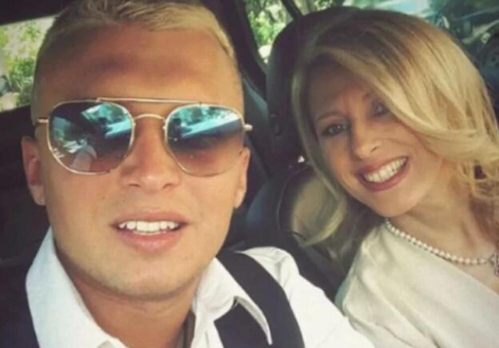 OVO JE MAJKA STEFANA KARIĆA: Ne pojavljuje se u javnosti, a izgleda kao HOLIVUDSKA DIVA (FOTO)
