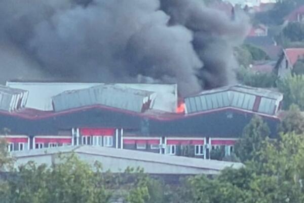 Sirene odzvanjaju Novim Sadom! U toku su masovne detonacije
