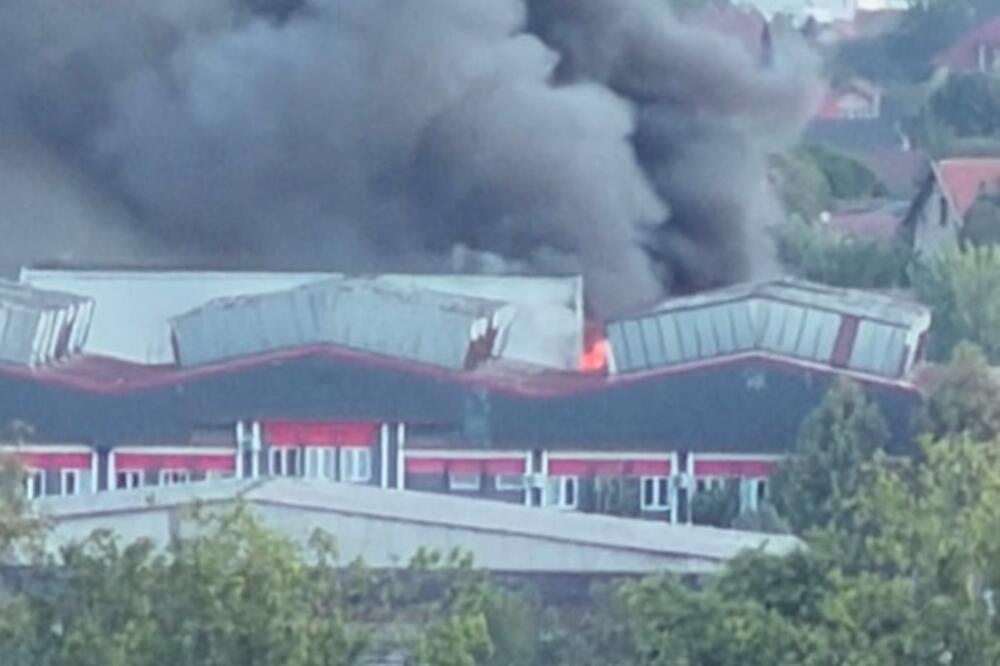 Sirene odzvanjaju Novim Sadom! U toku su masovne detonacije