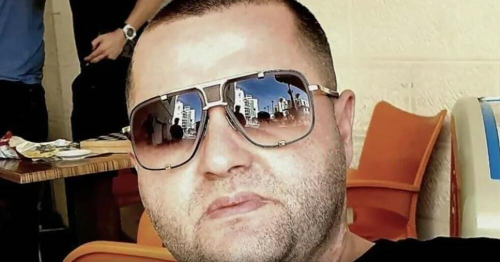 UBIJEN ŠEF MAFIJE NA BENZINSKOJ PUMPI: Kamere sve snimile, napadač nosio hiperrealističnu masku, uzeo pištolj pa...