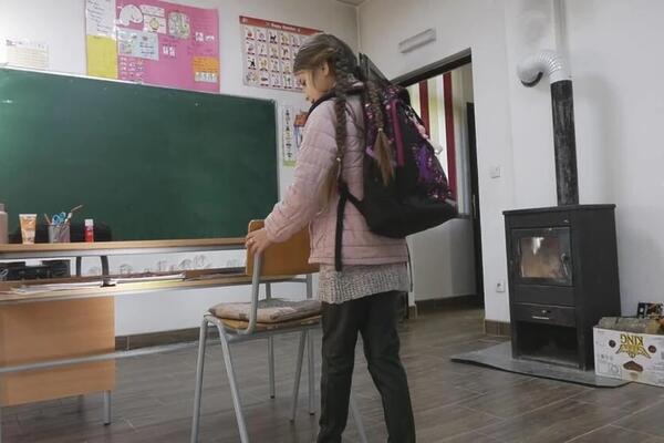 OVA ŠKOLA U SRBIJI UPISALA 2 ĐAKA, DRUGA SAMO JEDNOG! Opština daje 20.000 dinara kao pomoć, velika TUGA i ŠTETA
