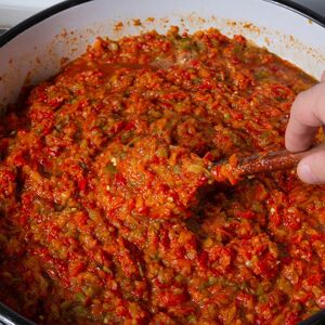 Ovo je danas najtraženiji recept: Ajvar bez ljuštenja paprika, cela tegla otići će za tren oka, ovo morate probati