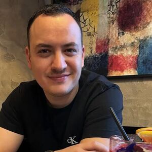 OGLASIO SE MIRČE NAKON VESTI DA JE DOBIO ĆERKU: Ovo je bila njegova reakcija! "Odakle vam ta informacija?"