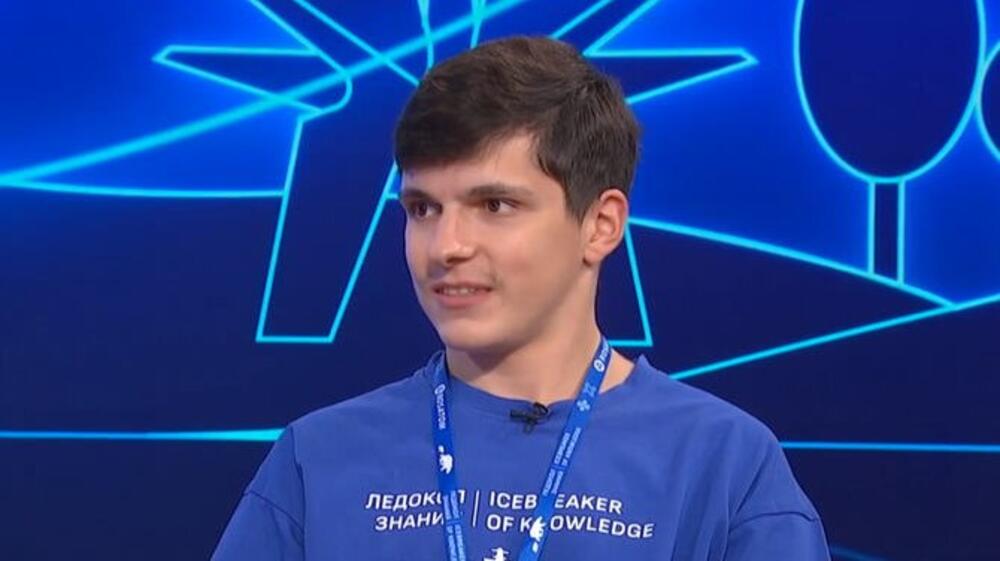 "OSEĆAJ JE KAO DA HODAŠ PO MESECU" Viktor (17) pokorio sam vrh planete - Srbin uradio ono što malo ko može!