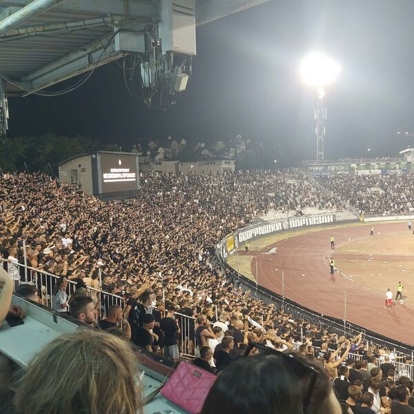 Čitava Humska proslavila četvrti gol Viktorije Plzenj i slom Crvene zvezde! (Video)