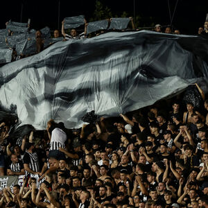 Grobari se poklonili fudbalerima Partizana posle bolne eliminacije! (Video)