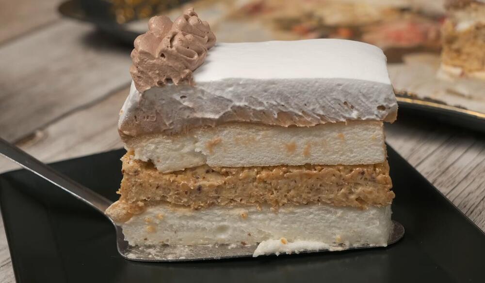 Kraljica među poslasticama: Torta "španski vetar" osvaja na prvi zalogaj, recept koji svi traže