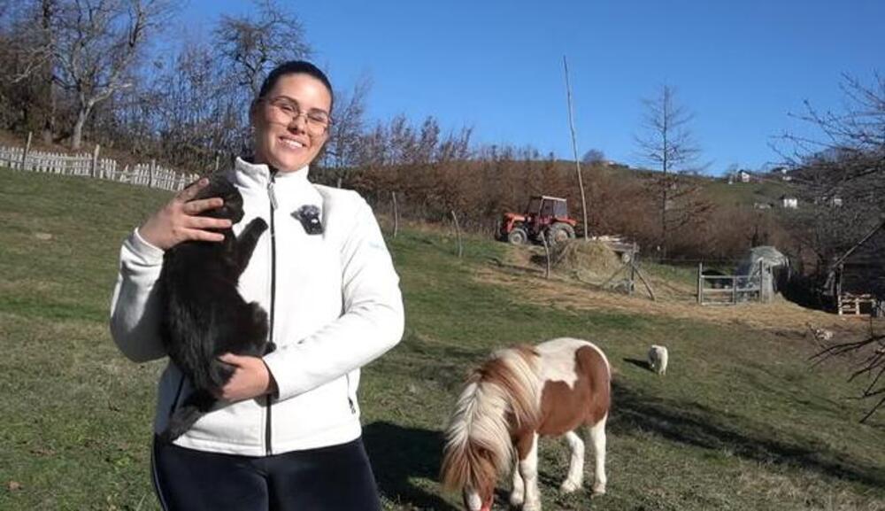 Jovana sa 20 godina već ima svoj biznis i to na selu: Upisala je fakultet, ali nije htela da ode i sada živi san