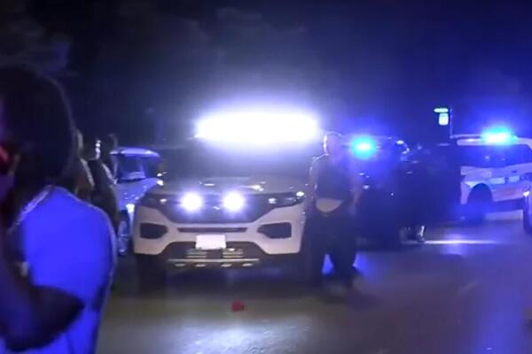 Masovna pucnjava u Čikagu: Ima mrtvih i ranjenih (FOTO)
