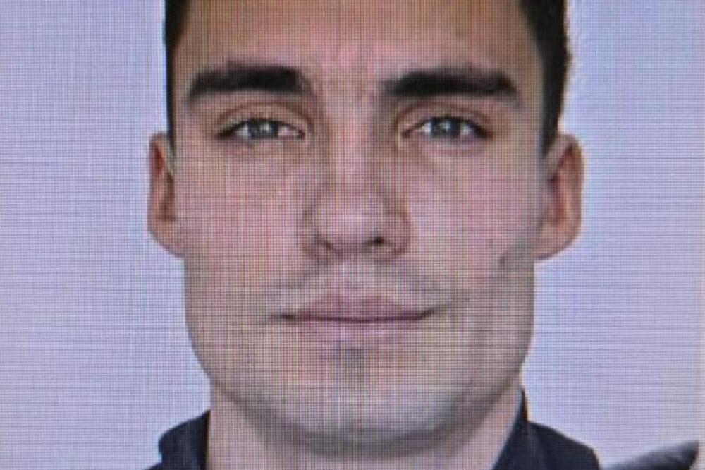 OVO JE TROSTRUKI UBICA ZA KOJIM TRAGA POLICIJA! Građanima izdato upozorenje, OPSADNO STANJE U CRNOJ GORI (FOTO)