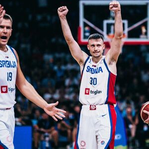 Gudurić i Avramović skinuli italijansku kletvu! Velika pobeda Srbije u Pezaru! (Video/Foto)