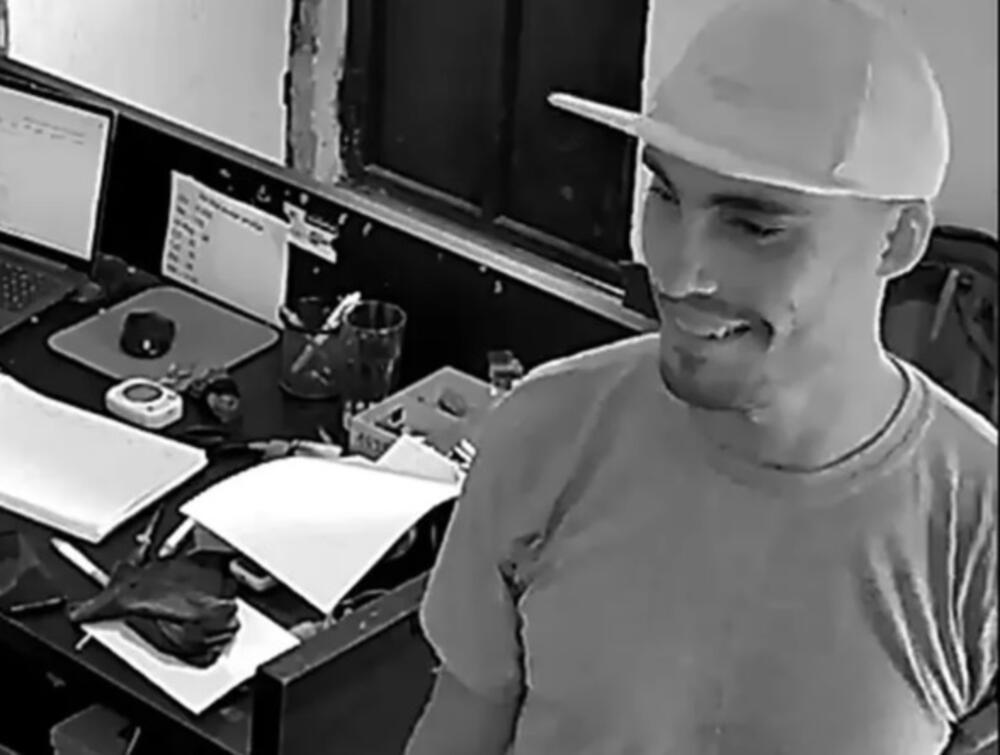 "SMEJAO SE, BIO RASPOLOŽEN, A ONDA JE POČEO DA REŠETA KAO LUD": Rus se UBIO, a pre toga je masakrirao po Crnoj Gori