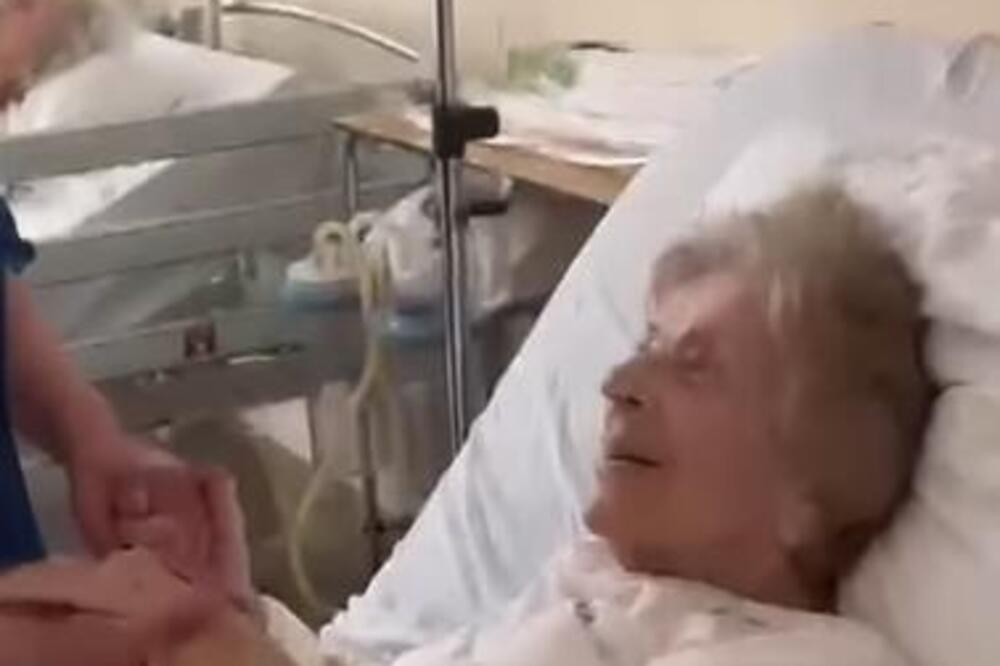 Jedna od najstarijih domaćih pevačica završila u bolnici!