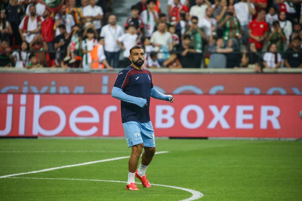 Ne pomaže ni kralj Egipta: Trabzon, rival Crvene zvezde smenio trenera! (Foto)