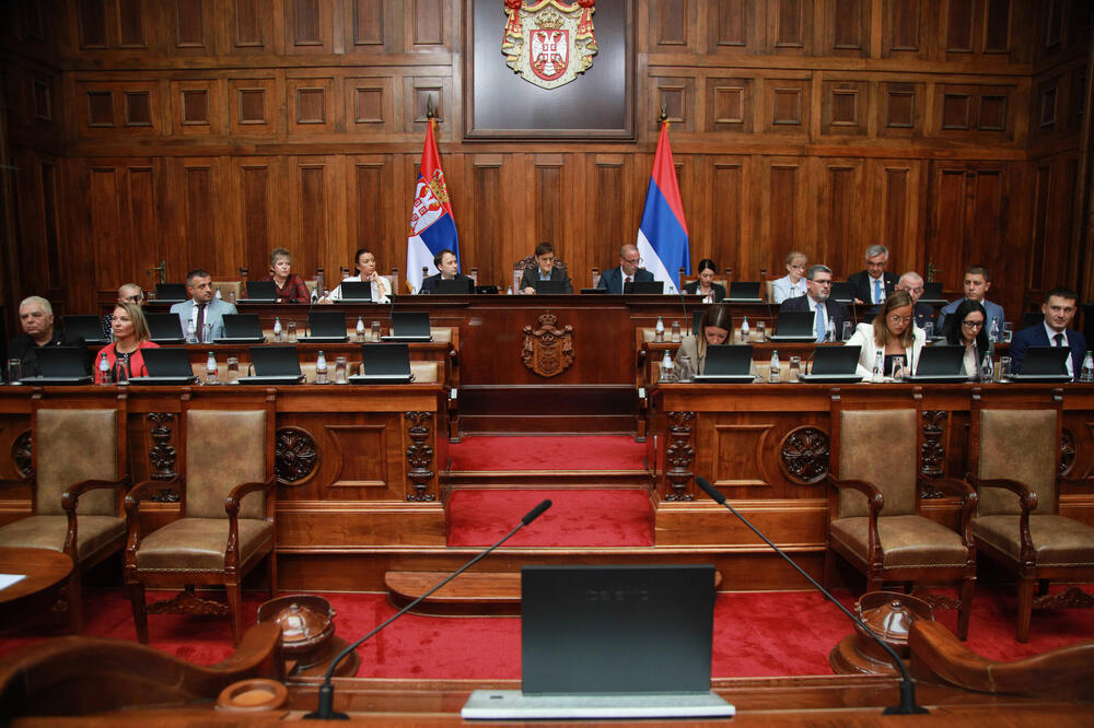 Vanredni parlamentarni izbori 25. oktobra!