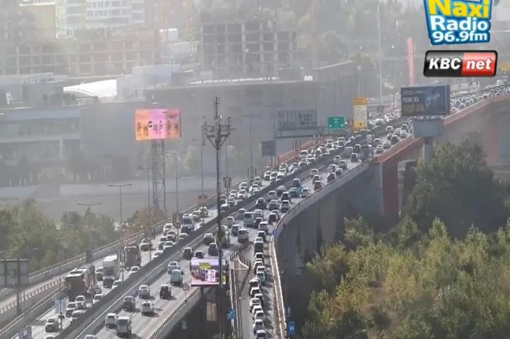 TOTALNI KOLAPS U BEOGRADU, SVE STOJI! Vozila mile ili ne mrdaju, a ovde je ubedljivo najveći ČEP (FOTO)
