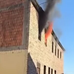 VELIKI POŽAR U ZEMUNU! Dim prekrio Gardoš (VIDEO)