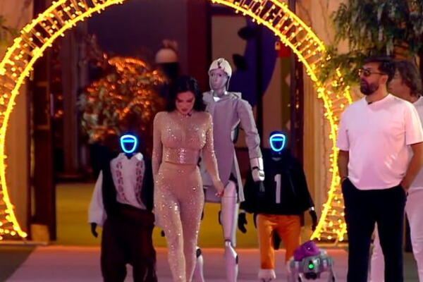 OVAKO IZGLEDAJU NOVI ROBOTI ŽELJKA MITROVIĆA! Imaju i SPECIJALNE zadatke, tu su i NOVE ODAJE