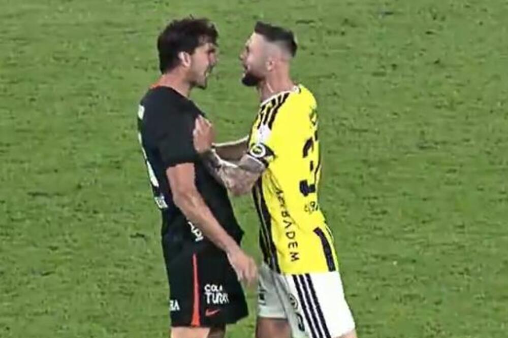 "S*SO JEDNA BRE, AJDE BRE": Vlahović psovao na italijanskom, šibao se sa Milanom Škinjarom, ovaj ga UHVATIO ZA VRAT