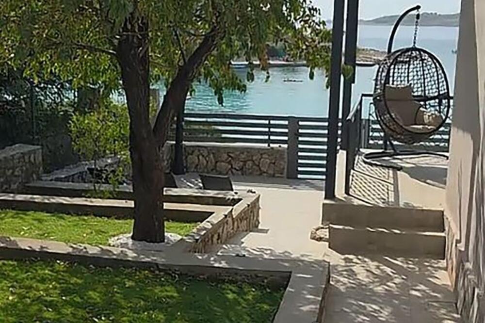 VLASNIK APARTMANA U DALMACIJI SNIMA I NE TREPĆE, TOTALNI ŠOK: Gosti iz Nemačke su ga ostavili u ovom stanju! VIDEO